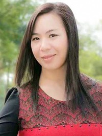 Asian single woman Xiaoqin from Nanning