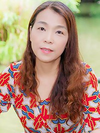 Asian single woman Maohua (Hua) from Nanning