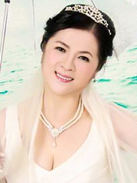 Asian Bride Xuanhua from Nanning