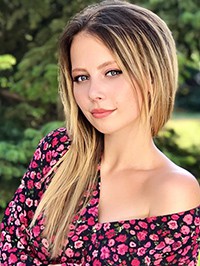 Russian single woman Alina from Sevastopol`