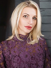 Ukrainian single woman Elizaveta from Kamenets-Podolskyi, Ukraine