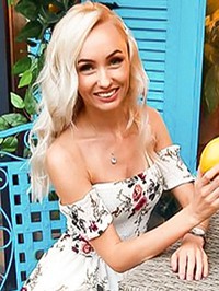 Ukrainian single woman Kristina from Odesa