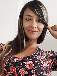 Latin single Nidia Tatiana from Bogotá, Colombia