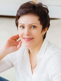 Russian single woman Irina from Saint Petersburg