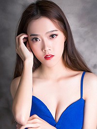 Asian woman Jiaer from Nanchang, China