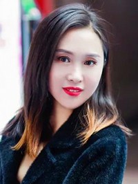 Asian single woman Hua from Henan