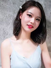 Asian single woman Star from Sichuan, China