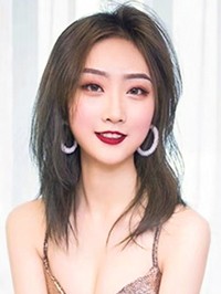 Asian Bride Chen from Yuncheng, China