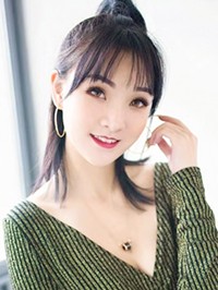 Asian single woman Shiying from Chengdu