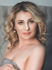 Ukrainian single woman Olesya from Lviv