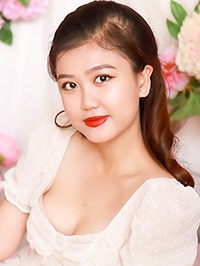 Asian single woman Ha Ngoc (Lyna) from Ho Chi Minh City, Vietnam