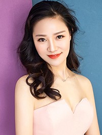 Asian single Yunyun (Coco) from Zhenzhou, China