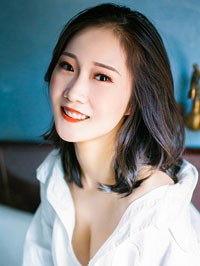 Asian Bride Yanfang from Guangzhou