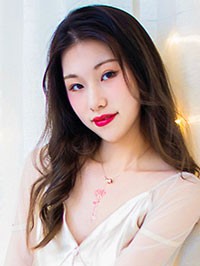 Asian single woman Lu from Shanghai, China