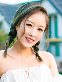 Asian single woman Qinghua (Tina) from Guangzhou