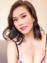 Asian single woman Yanli from Shenzhen, China