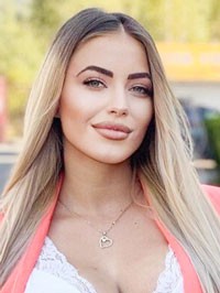 European Bride Yasmina-Maria from Bucharest