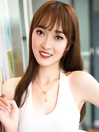 Asian single woman Yina (Erin) from Zhenzhou