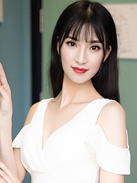 Asian single Xiuhua (Sue) from Luoyang, China