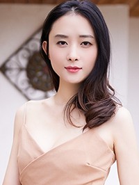 Asian Bride Zhuo from Chengdu, China