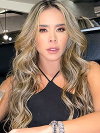 Latin single woman Carolina from Medellín