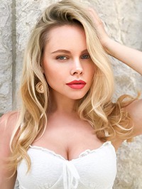 Ukrainian Bride Nina from Kiev, Ukraine
