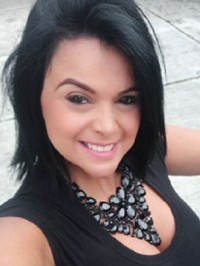 Latin single woman Carol from Armenia