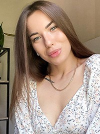 Ukrainian single woman Yuliia from Kiev