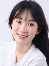 から来たZeng Yan