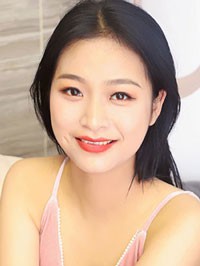 Asian single woman Ling from Hulan