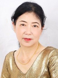 Asian woman Yue from Hulan, China