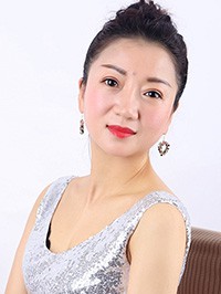 Asian single woman Qi from Hulan
