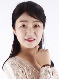 Asian single woman Shuang Yan from Hulan