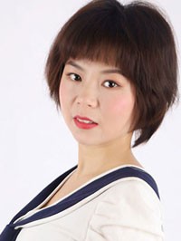 Asian single woman Liang from Yiyang
