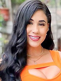 Latin single woman Claudia from Medellín