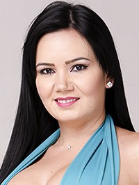Latin single Itziar from Medellín, Colombia