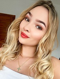 Latin single woman Manuela from Medellín