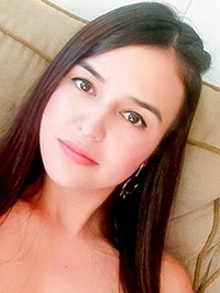 Latin single woman Estefania from Medellín