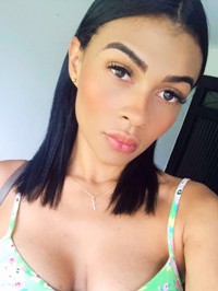 Latin single woman Melissa from Medellín