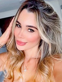 Latin single woman Claudia from Medellín, Colombia
