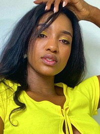 Single Ingrid from Medellín, Colombia