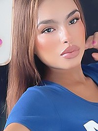 Latin single woman Andrea from Medellín