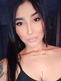 Latin single woman Sara from Medellín