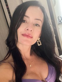 Latin single woman Yenny from Medellín