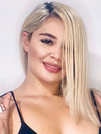 Single Valentina from Medellín, Colombia