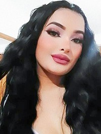 Single Paola from Medellín, Colombia