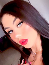 Latin single woman Stepphany from Medellín