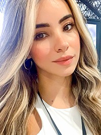 Single Dennis from Bogotá, Colombia