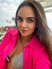 Ukrainian single woman Alina from Kiev