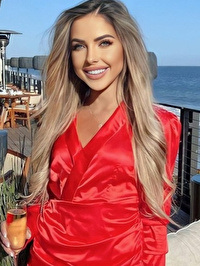Single Alina from California, United States